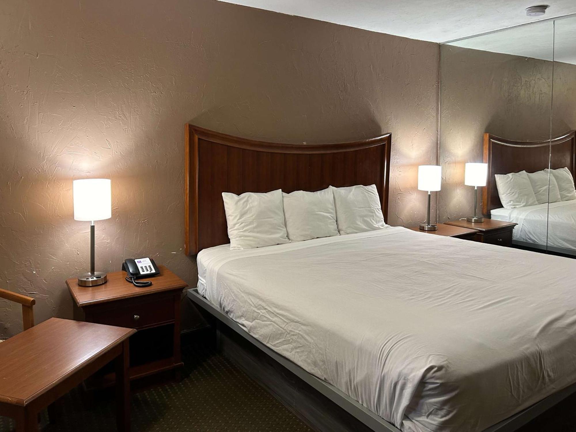 Hotel 6 Ok 2*