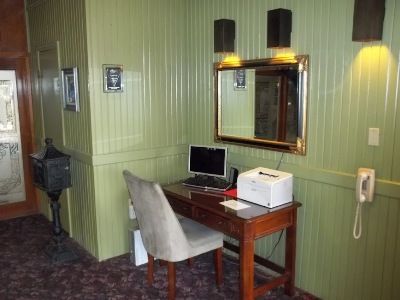 Hotel 6 Ok Ada